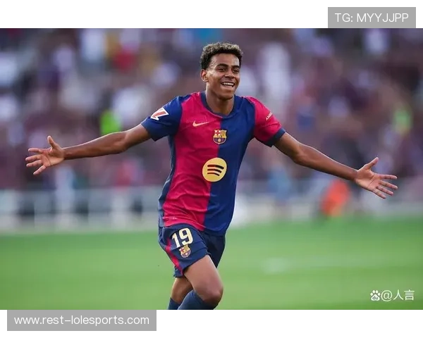 足球球星日常作息揭秘：从晨跑到训练场的高效生活方式